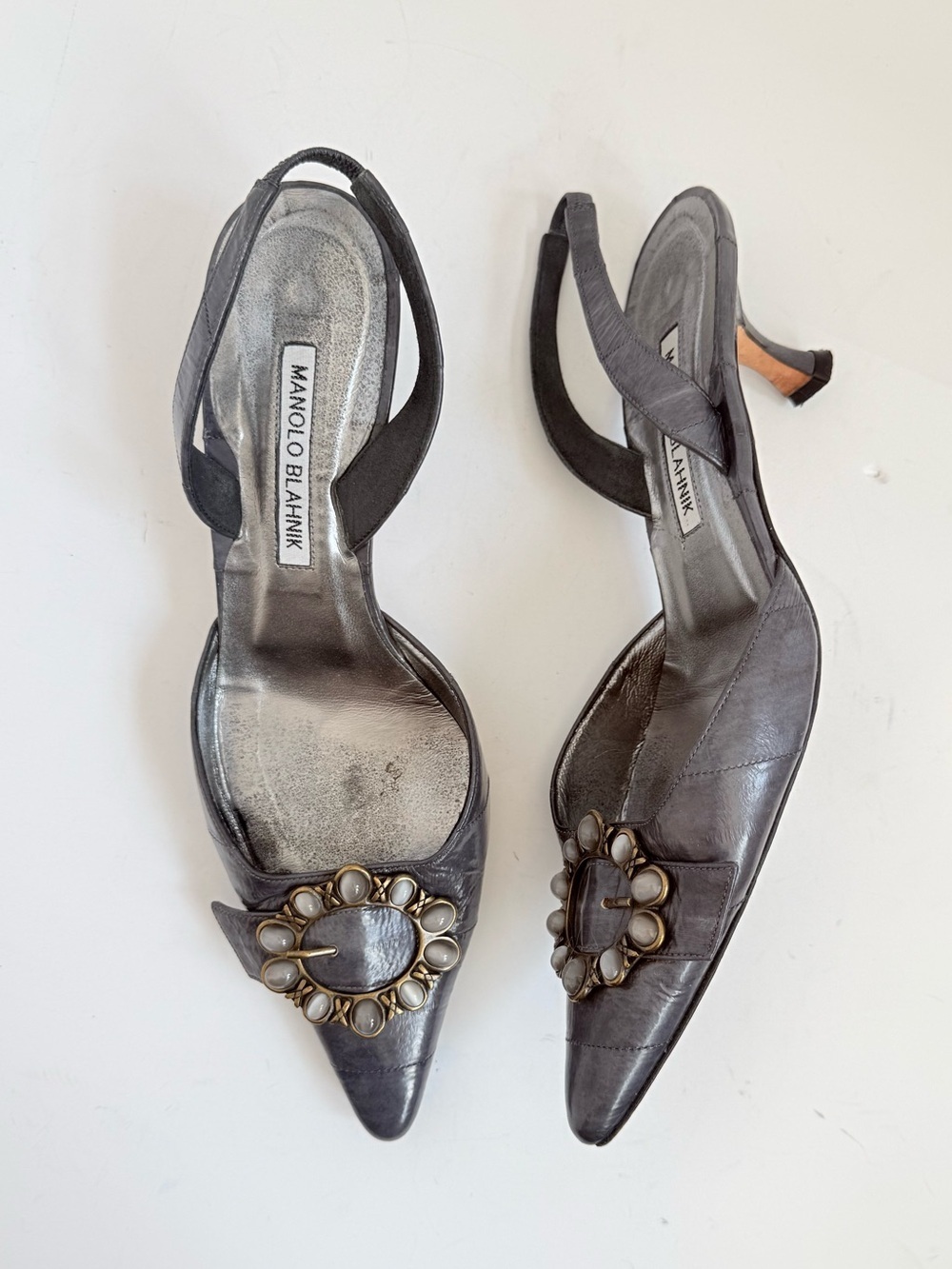 Manolo Blahnik Y2K Pewter Metallic Pearl Buckle Slingback Kitten Heels EU 38